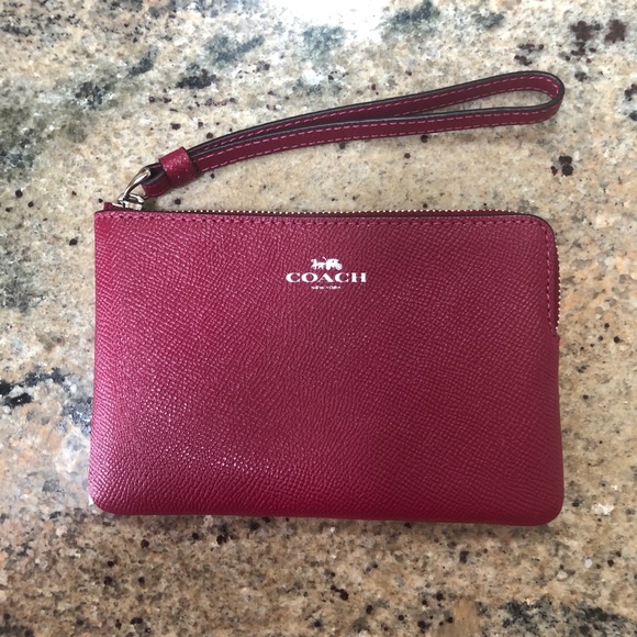 Coach Handbags - NEW Coach Corner Zip Wristlet